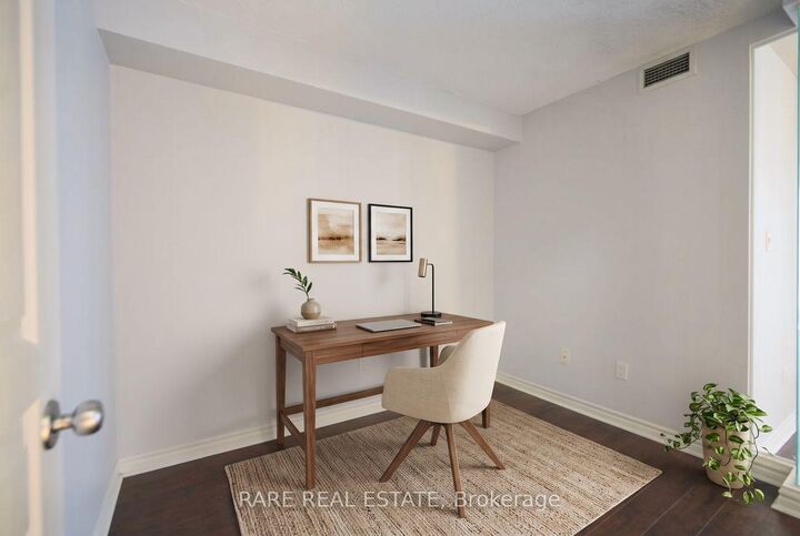 Property Photo:  801 Bay Street 1703  ON M5S 1Y9 