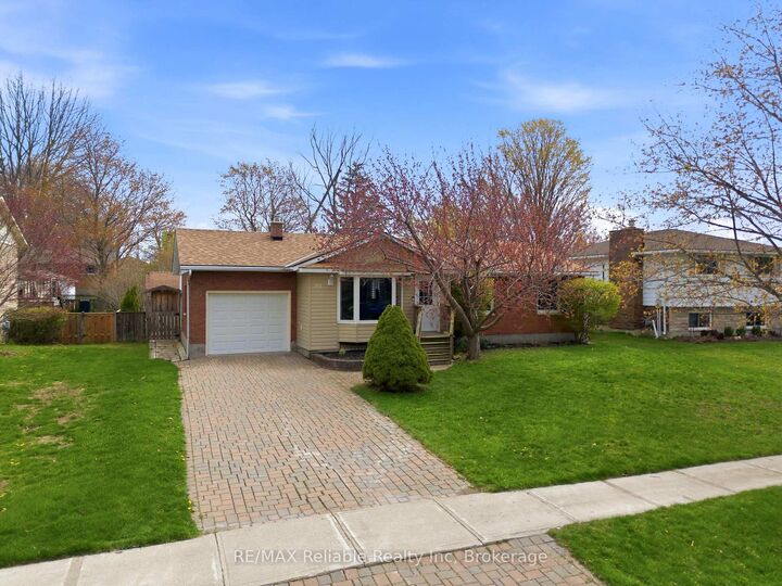 Property Photo:  313 Krohmer Drive  ON N7A 4G8 
