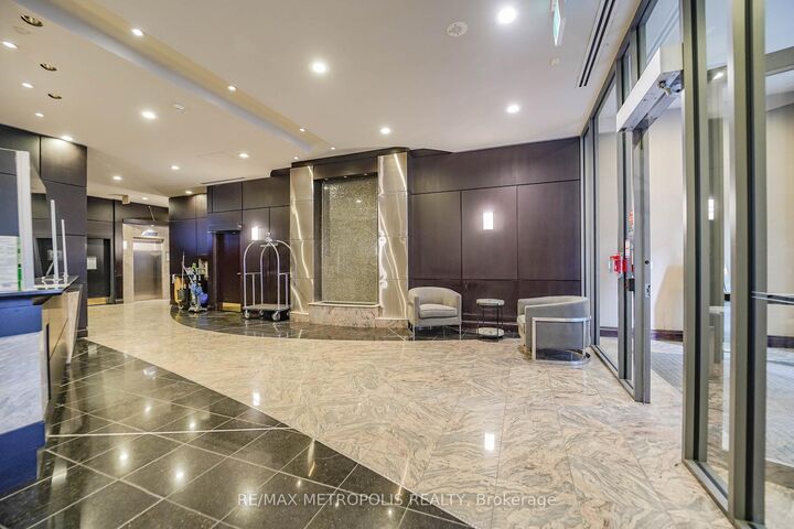 Property Photo:  30 Grand Trunk Crescent 3602  ON M5J 3A4 