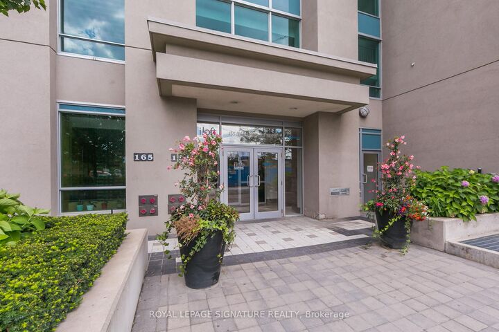 Property Photo:  165 Legion Road N 3028  ON M8Y 0B3 