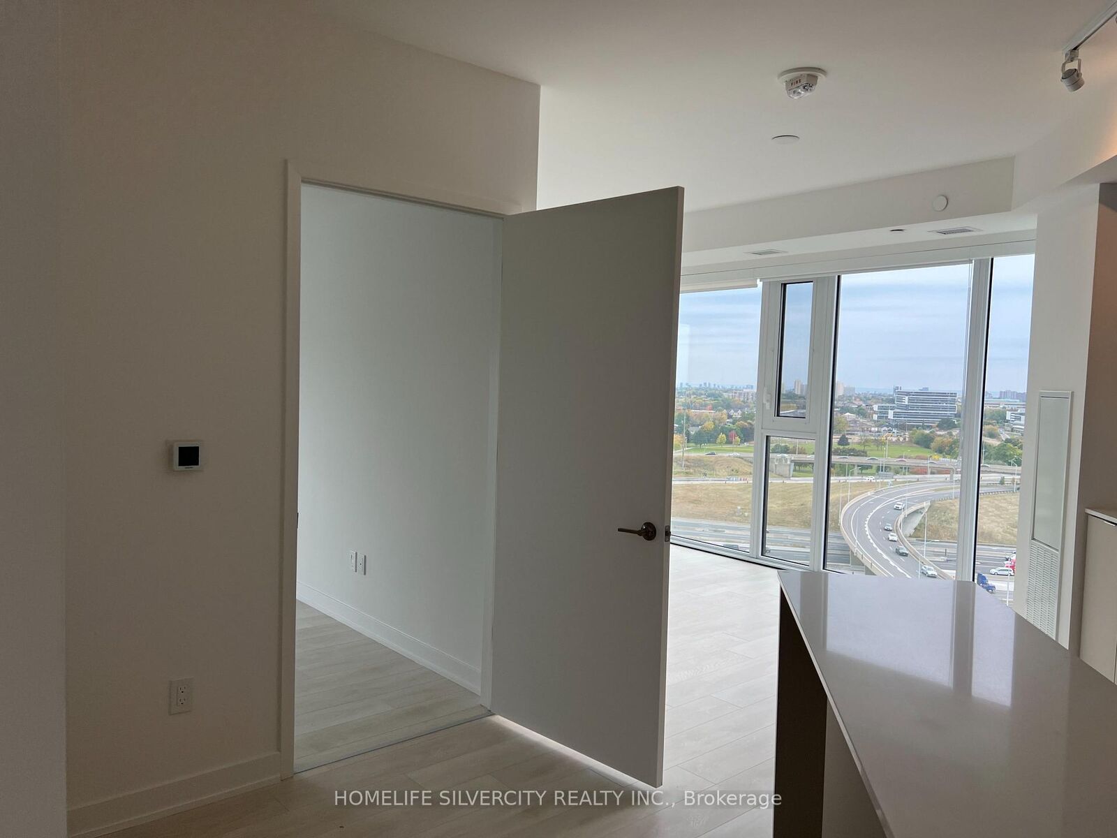 Property Photo:  8 Tippett Road 1505  ON M3H 0E7 