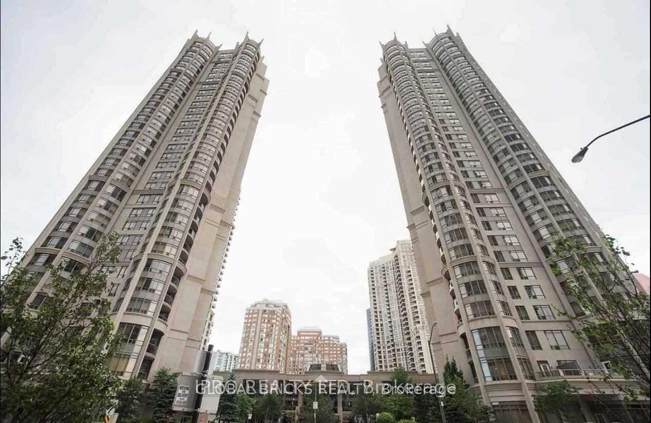 Property Photo:  3880 Duke Of York Boulevard 2310  ON L5B 4M7 