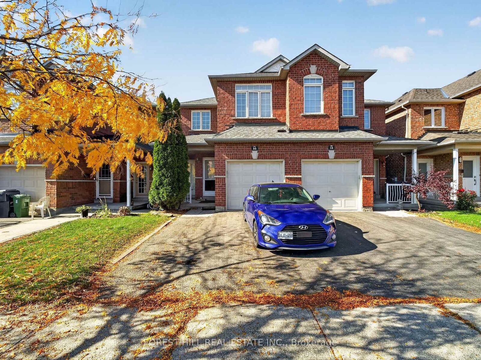 Photo de la propriété:  16 San Gabriele Place  ON M9L 3A4 