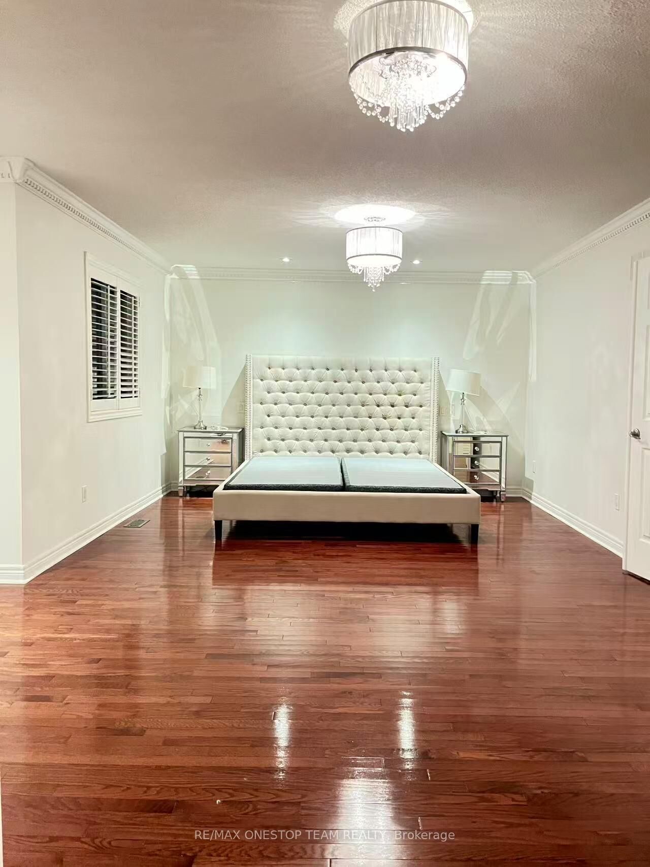 Property Photo:  140 Freemont Street  ON L4K 5H6 