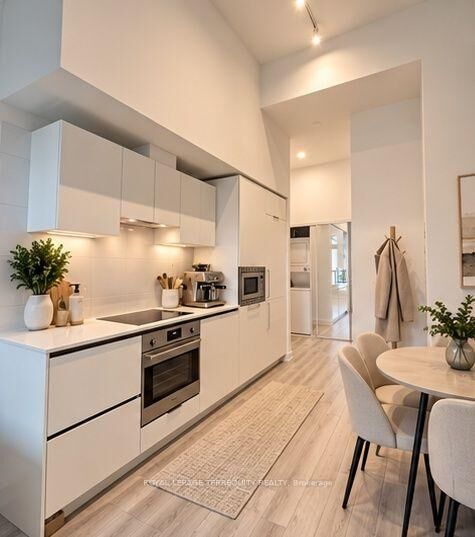Property Photo:  238 Simcoe Street 1101  ON M5T 0E2 