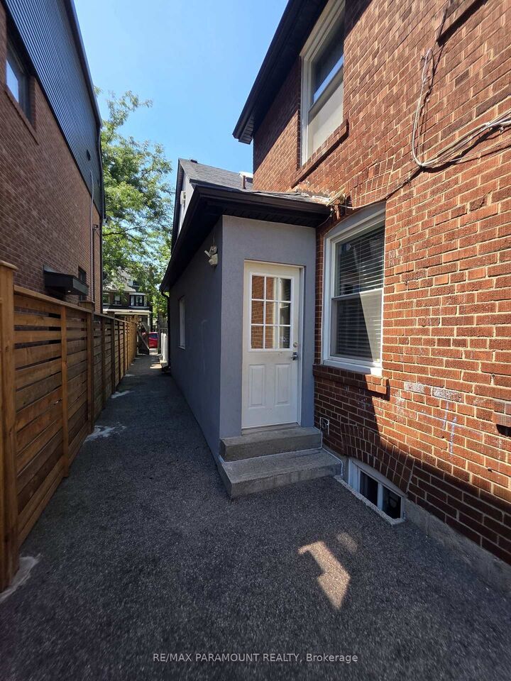 Property Photo: 291 Pacific Avenue Main ON M6P 2P8