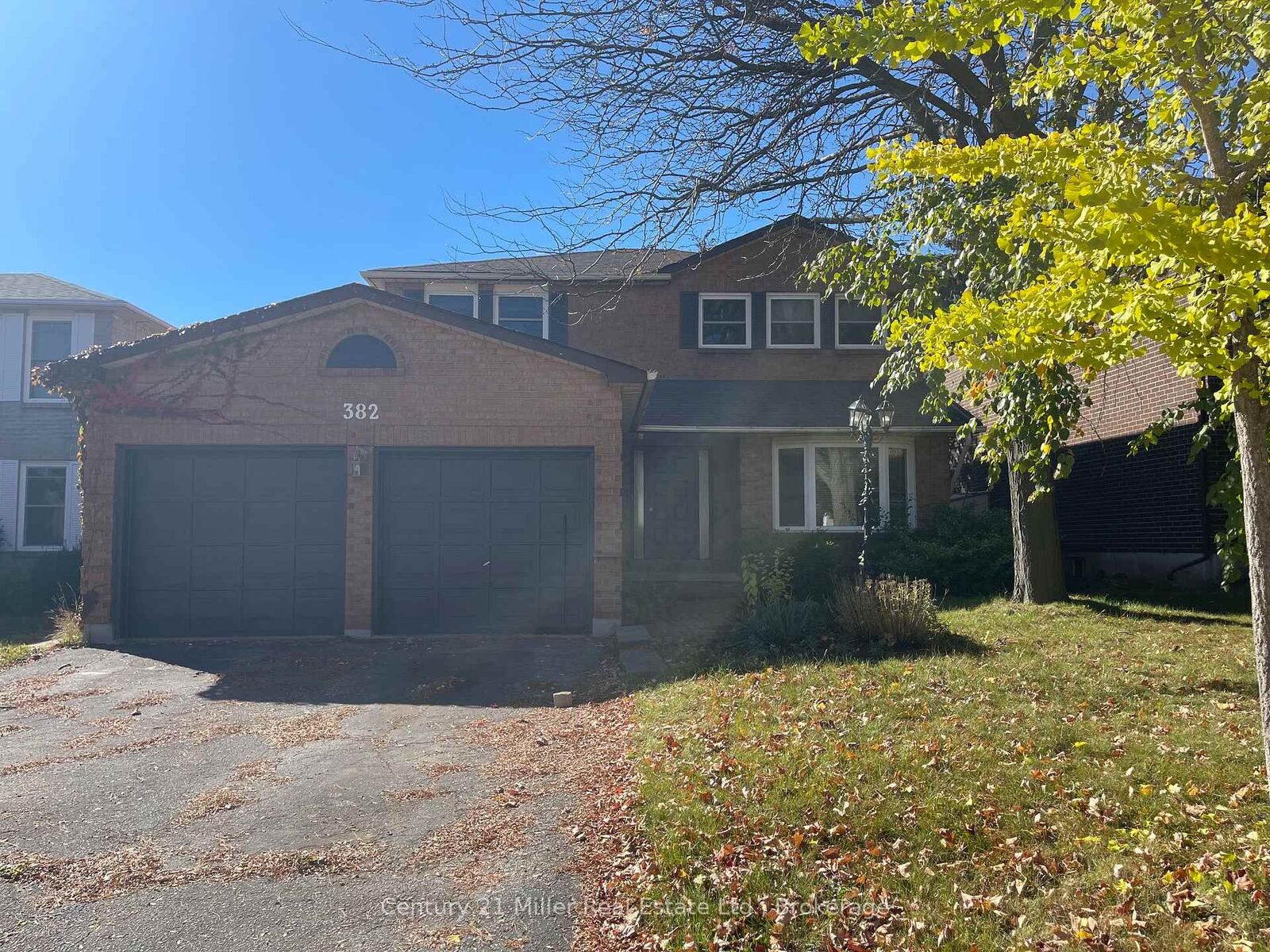 Property Photo:  382 Parklane Road  ON L6H 4J3 