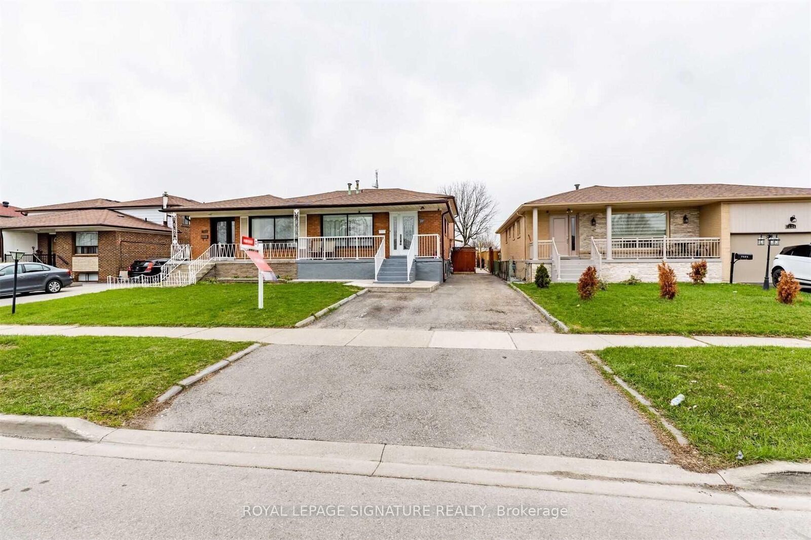 Property Photo:  7516 Wrenwood Crescent Main  ON L4T 2V7 