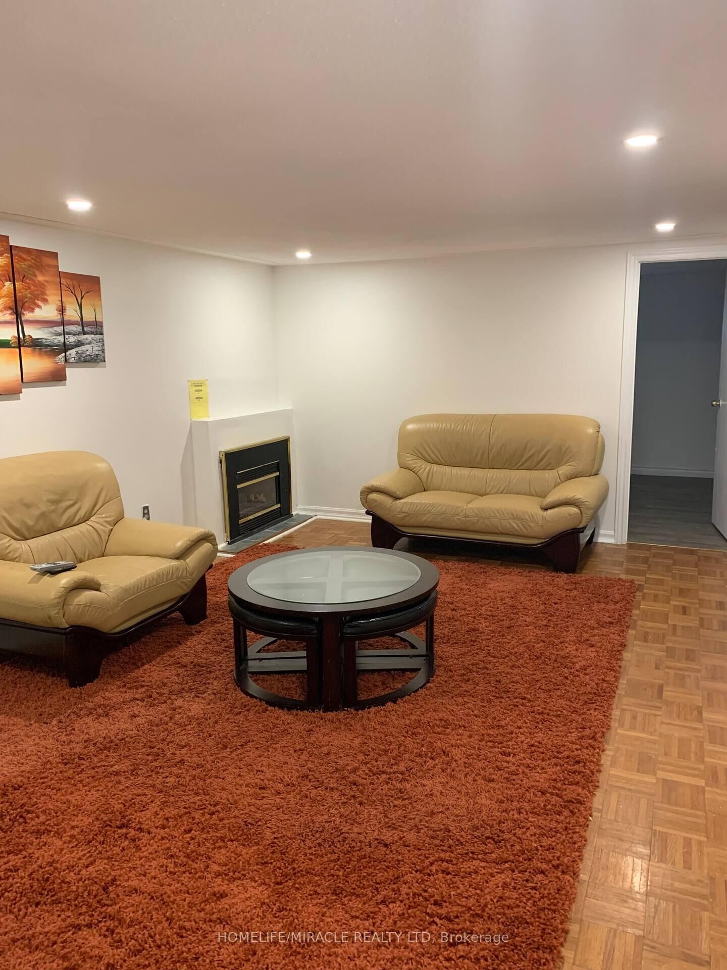 Property Photo:  3485 Oakglade Crescent B  ON L5C 1X4 