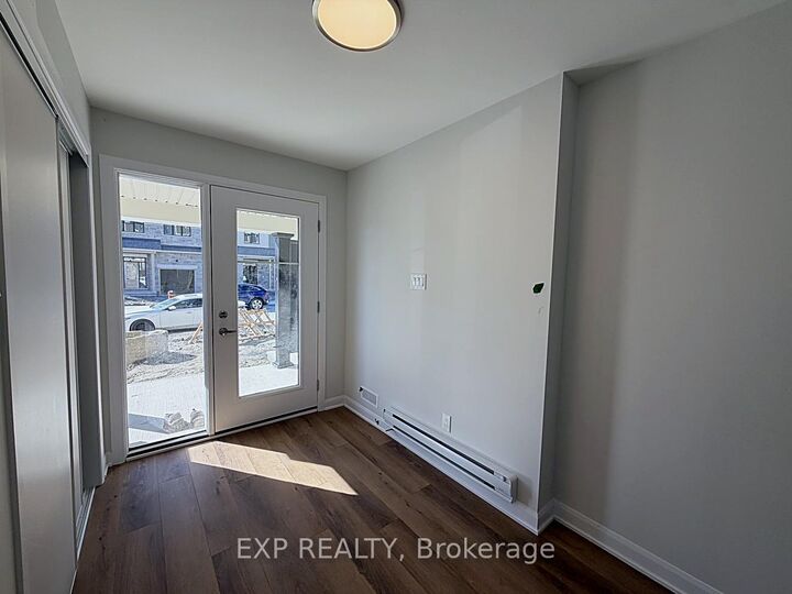 Property Photo:  633 Moonglade Crescent  ON K2J 7N2 