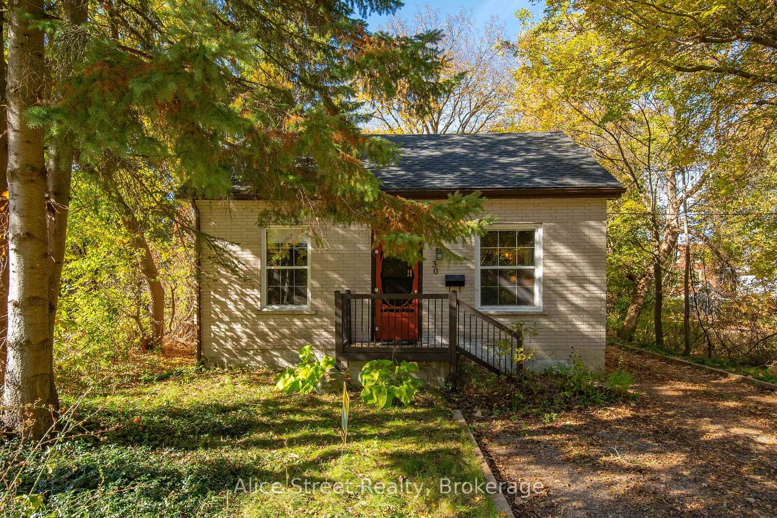 Property Photo:  30 John Street  ON N1H 1T4 
