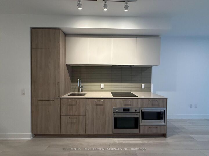 Property Photo:  36 Olive Avenue 515  ON M2N 0M4 