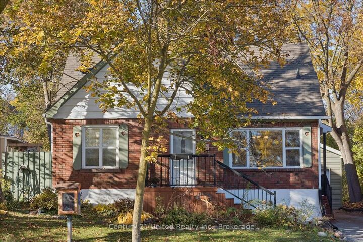 Property Photo:  566 Sherbrooke Street  ON K9J 2P5 
