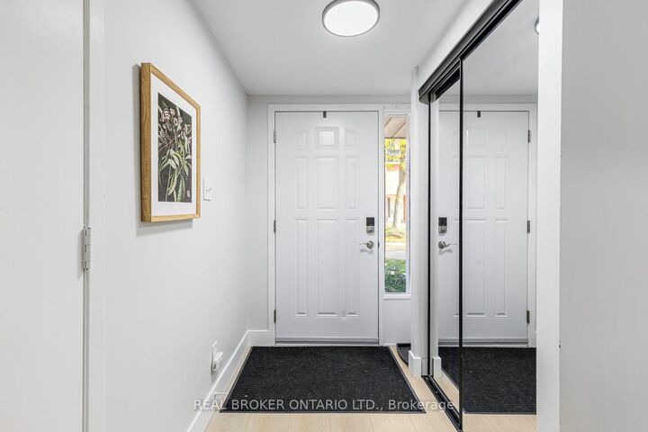 Property Photo:  100 Bluevale Street N 7  ON N2J 4M9 