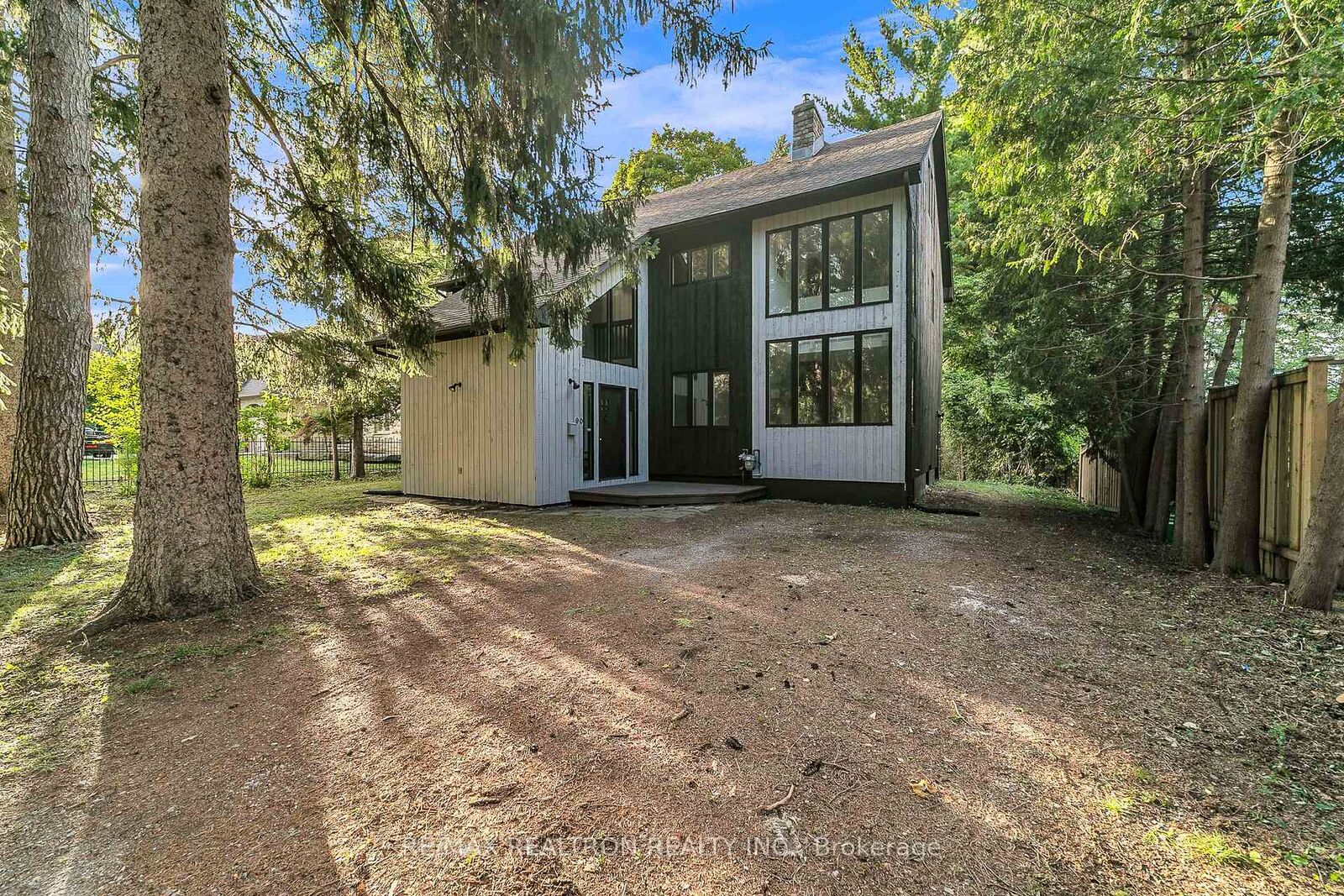 Property Photo: 90 Proctor Avenue ON L3T 1M7