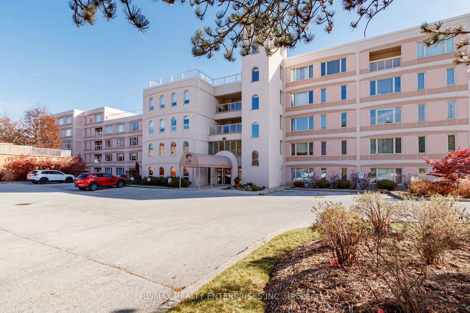 Property Photo:  2555 3rd Avenue W 210  ON N4K 6T8 