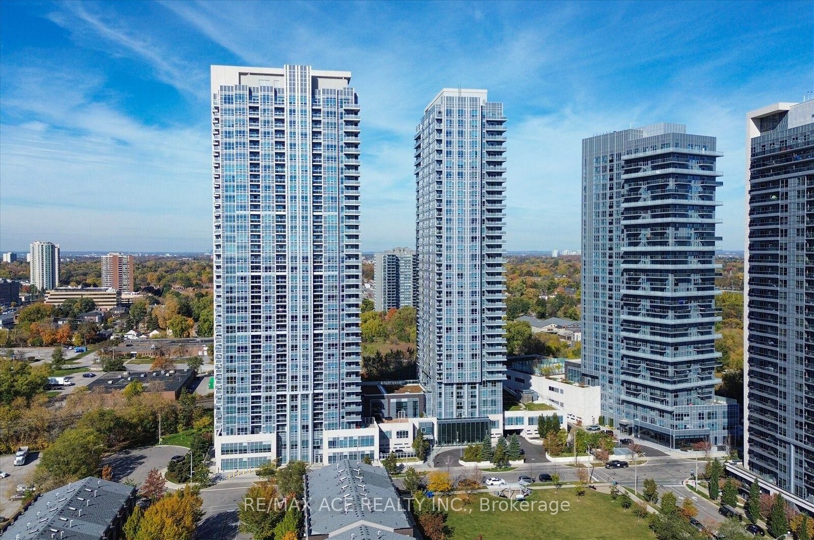Property Photo:  