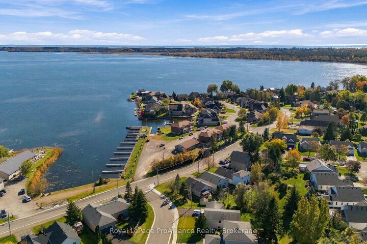 Property Photo:  4 Dockside Lane 102  ON K0K 1H0 