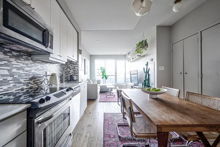 Property Photo: 1169 Queen Street W N507 ON M6J 0A4
