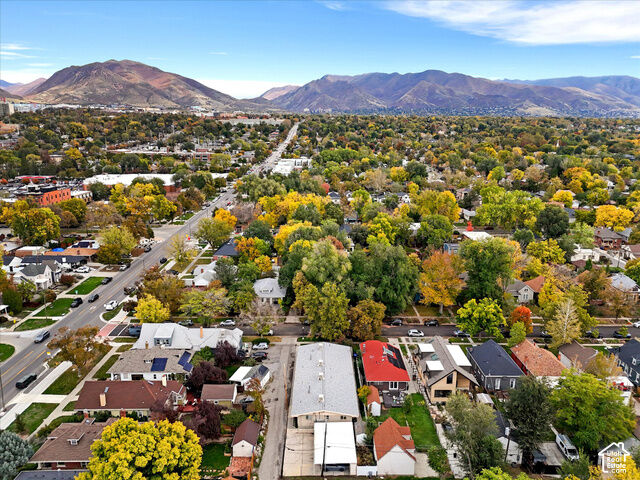 Property Photo: 922 S Lake St E UT 84105