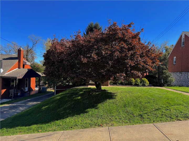 Property Photo:  214 Maryellen Dr  PA 15137 