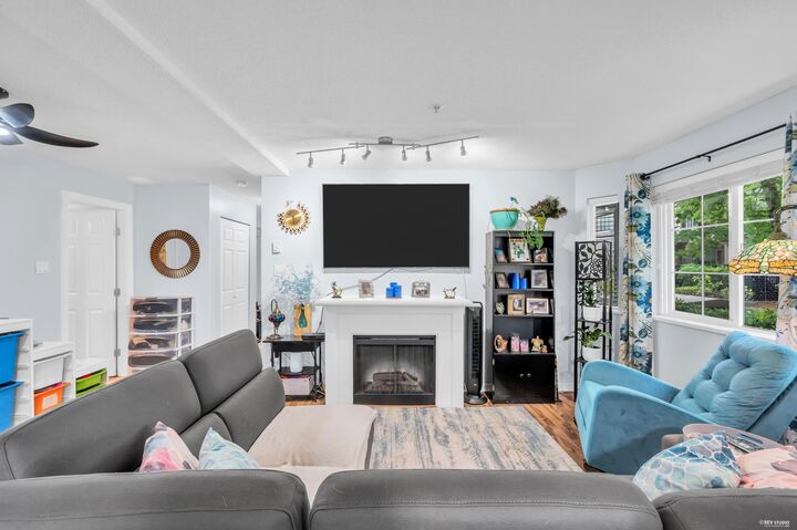 Property Photo: 14877 100 Avenue 112 BC V3R 3H1