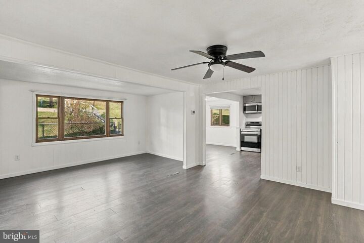 Property Photo: 74 City View Avenue WV 26767