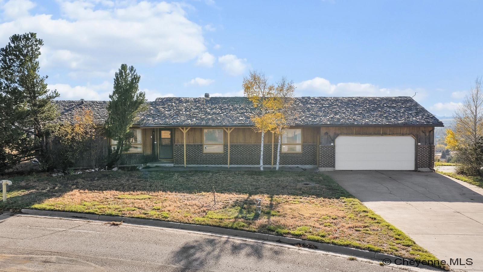 Property Photo: 5318 Braehill Rd WY 82009