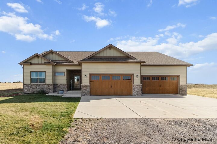 Property Photo: 735 Valley View Dr WY 82009