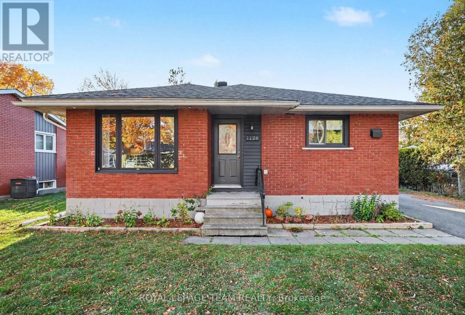 Property Photo:  1126 Minnetonka Road  ON K2C 2T9 