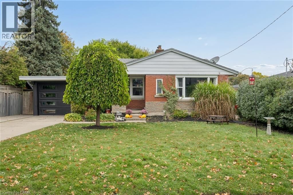 Property Photo:  16 Downey Street  ON N2H 6K6 