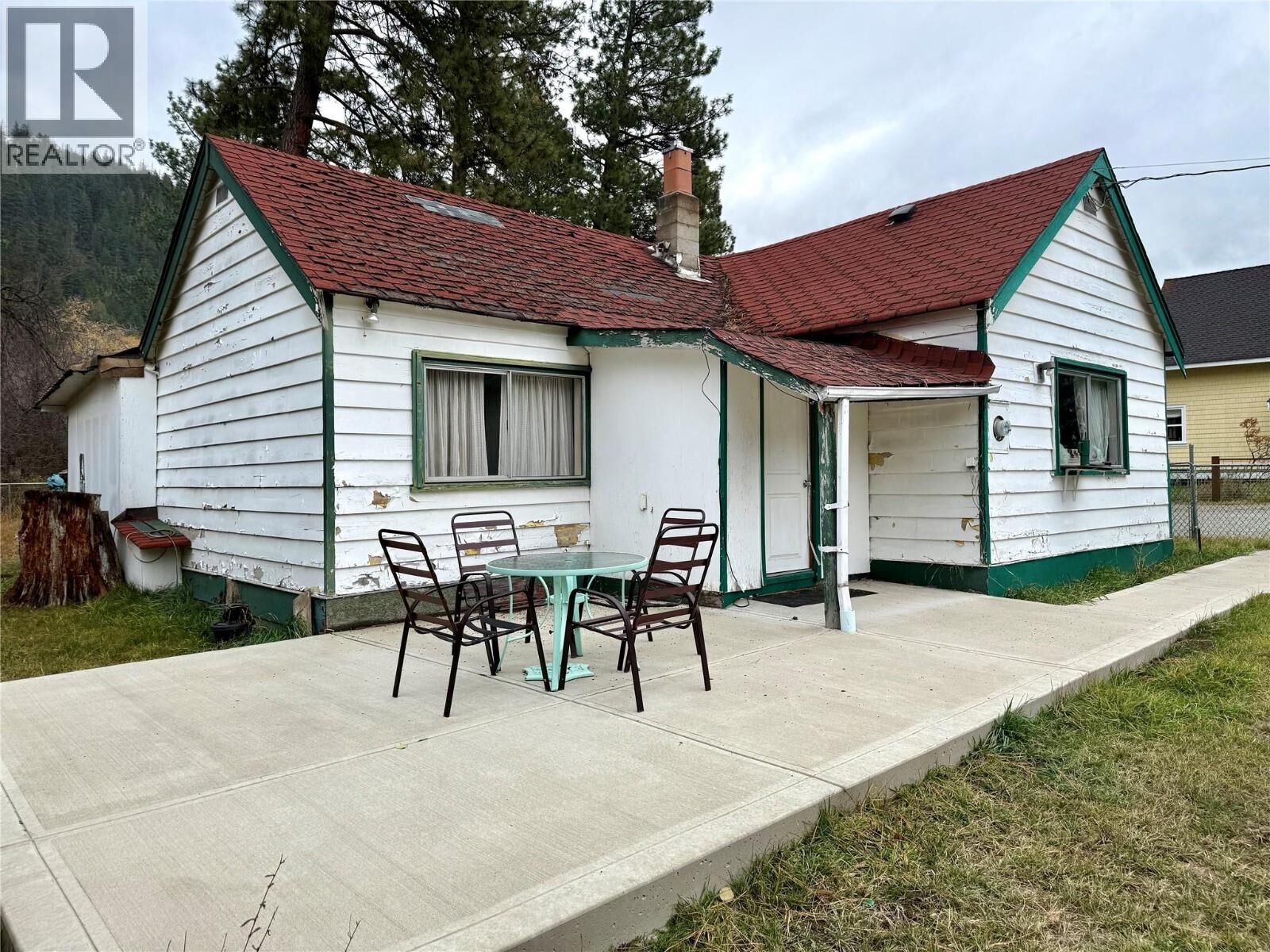 Property Photo:  2621 Otter Avenue  BC V0X 1W0 