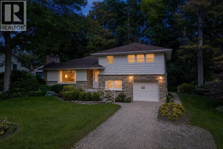 Property Photo:  1732 Rutherglen Close  ON N7S 3R9 