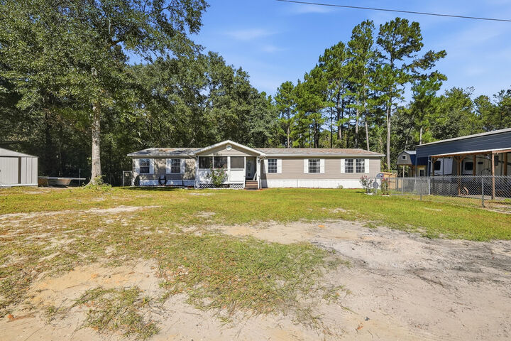 Property Photo:  3943 Bambi Road  FL 32539 
