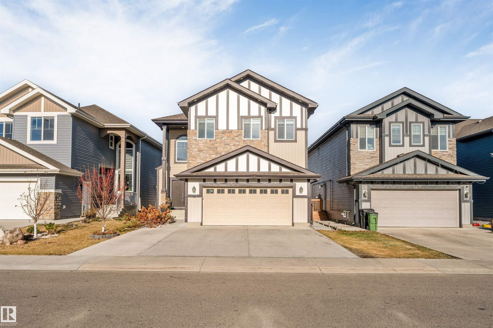 Property Photo: 2512 13 Avenue NW AB T6T 2J9