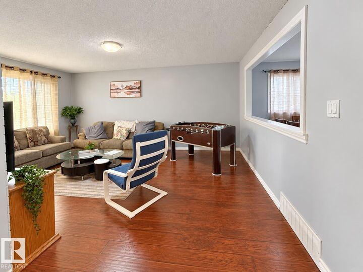 Property Photo:  8412 35 Avenue NW  AB T6K 0C6 
