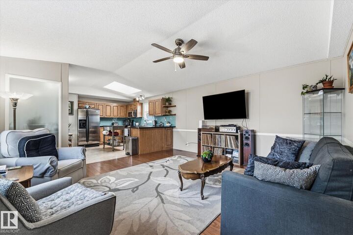 Property Photo:  690 53222 Rge Rd 272  AB T7X 3P8 