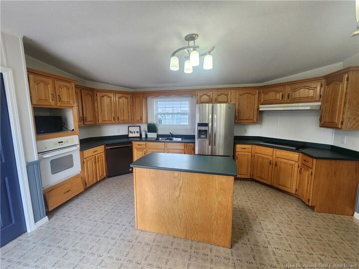 Property Photo:  82 Glenmar Drive  NB E3A 0H9 