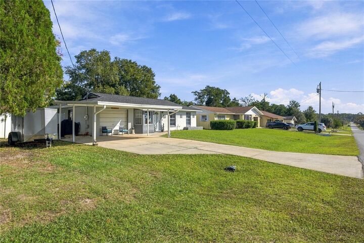Property Photo: 21485 SW Raintree Street FL 34431