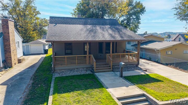 Property Photo:  2039 Woodlawn Avenue  MO 63701 