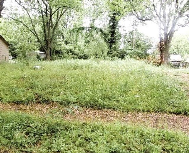 Property Photo:  1600 Green Dolphin St  TN 38111 