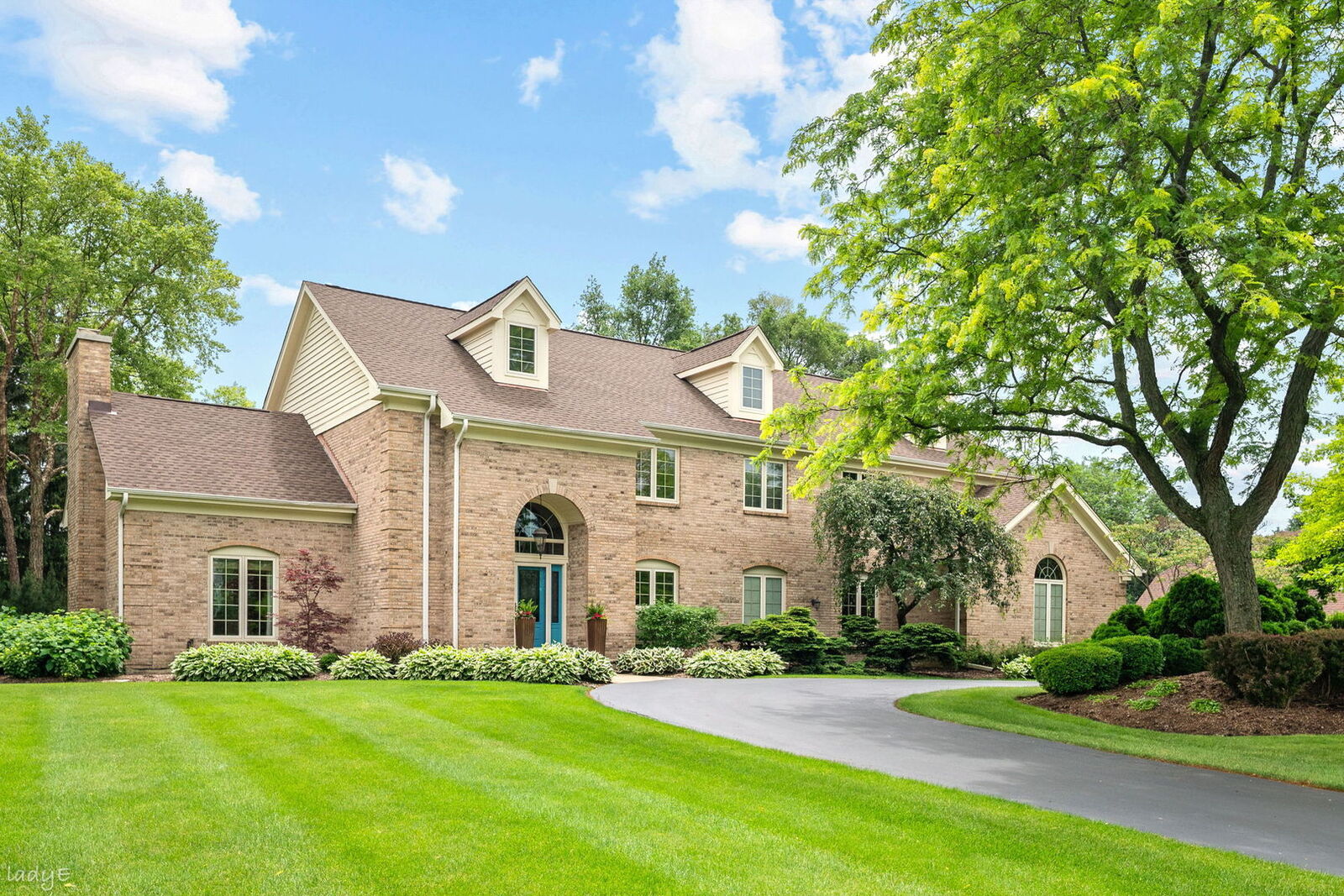 Property Photo:  1225 Barclay Circle  IL 60010 