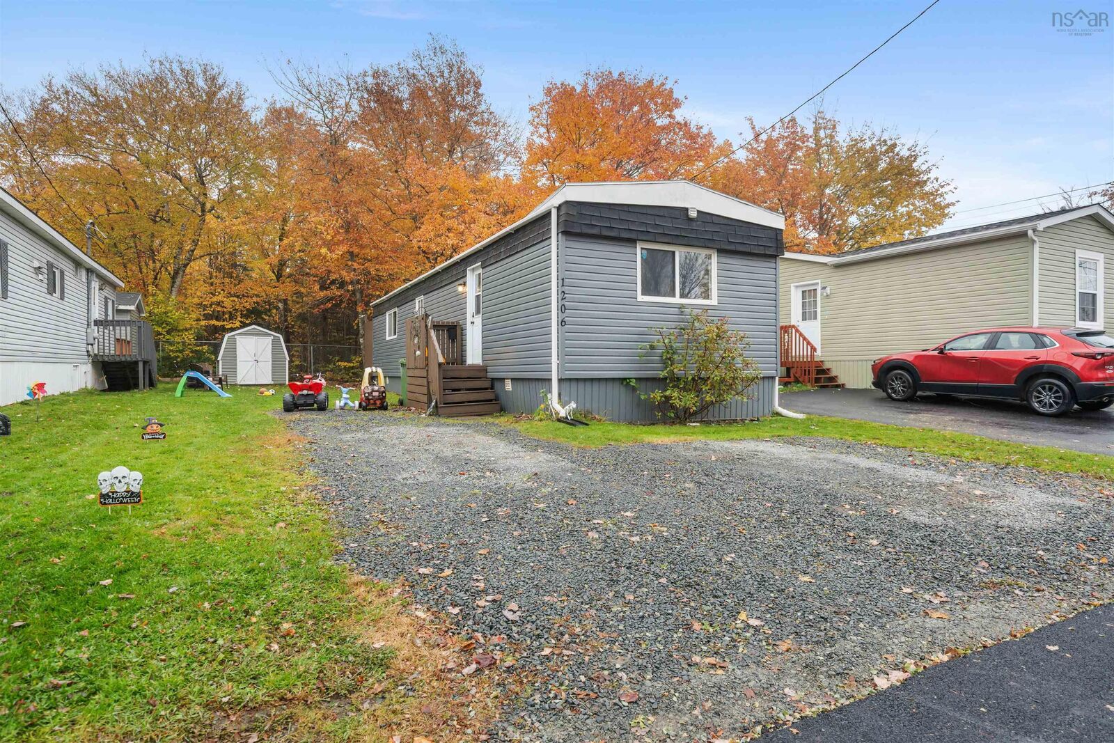 Property Photo: 1206 Susan Drive NS B4E 1P1