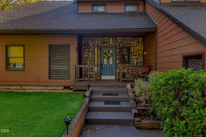 Property Photo: 255 Barker Drive OR 97532
