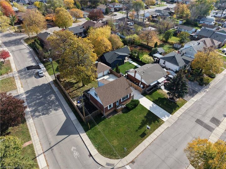 Property Photo:  73 Dodson Street  ON L9A 3K8 