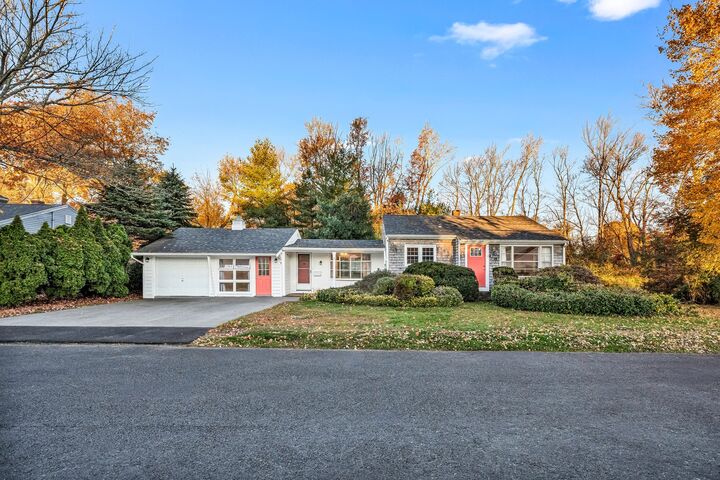 Property Photo:  7 Meaders Ln  MA 01952 