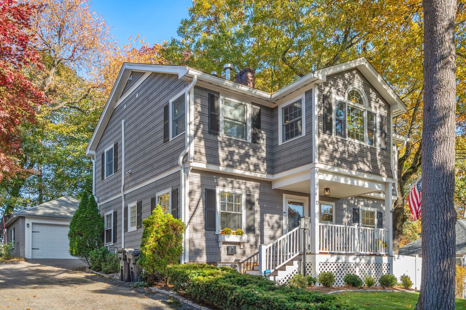 Property Photo:  17 Hill Top Road  MA 02482 