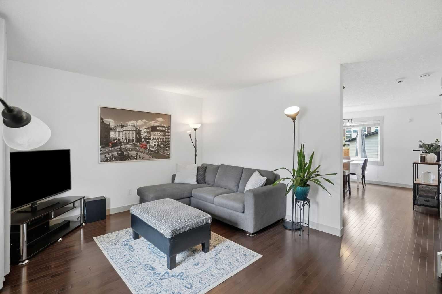 Property Photo:  179 Skyview Ranch Road NE  AB T3N 0A5 