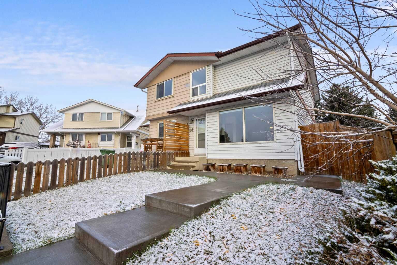 Property Photo: 18 Fonda Crescent SE AB T2A 5S6