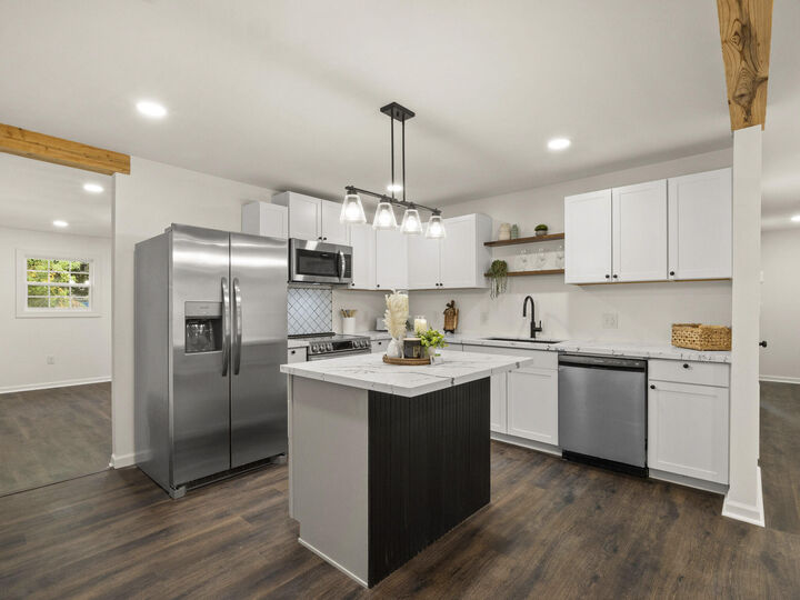 Property Photo:  111 Carver Dr  LA 71446 